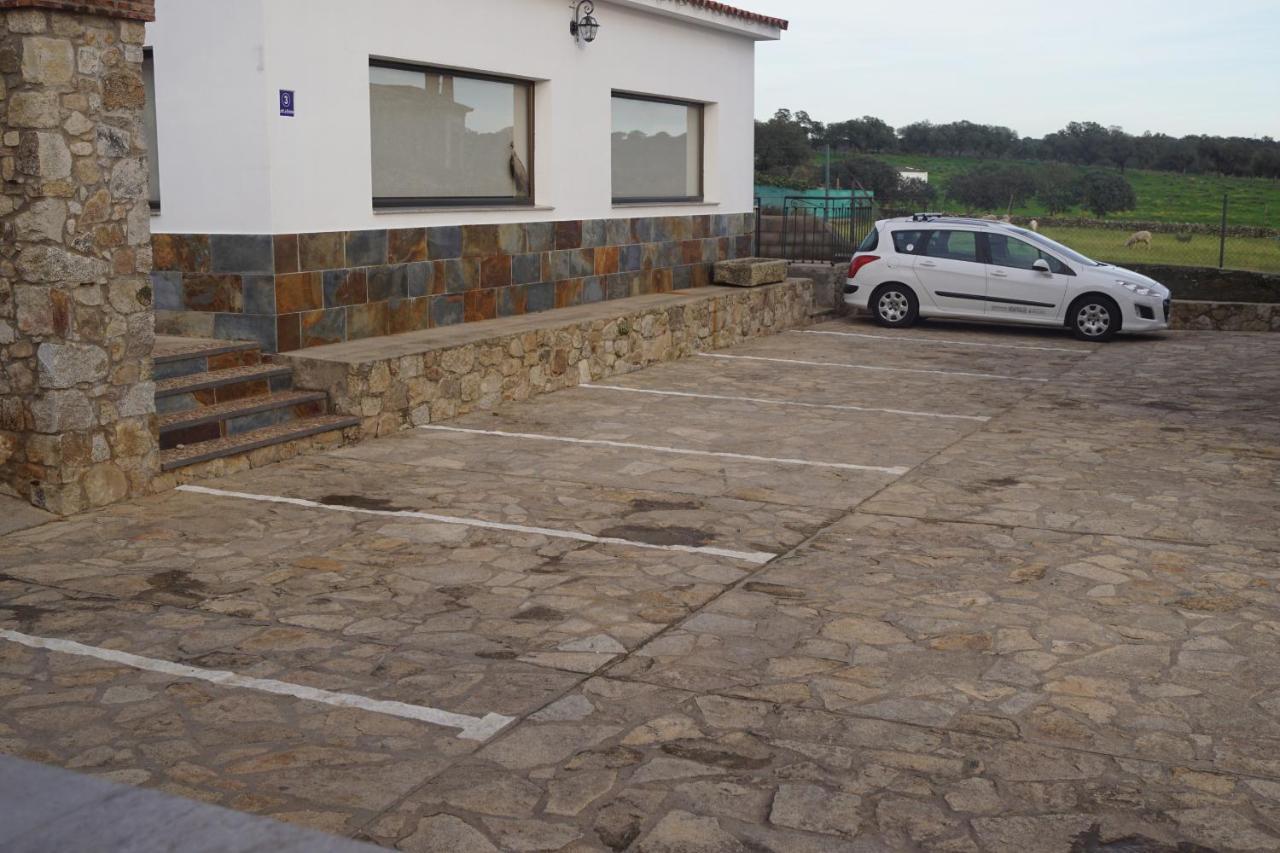 Apartamentos Estrellas De Monfraguee Torrejón el Rubio Extérieur photo