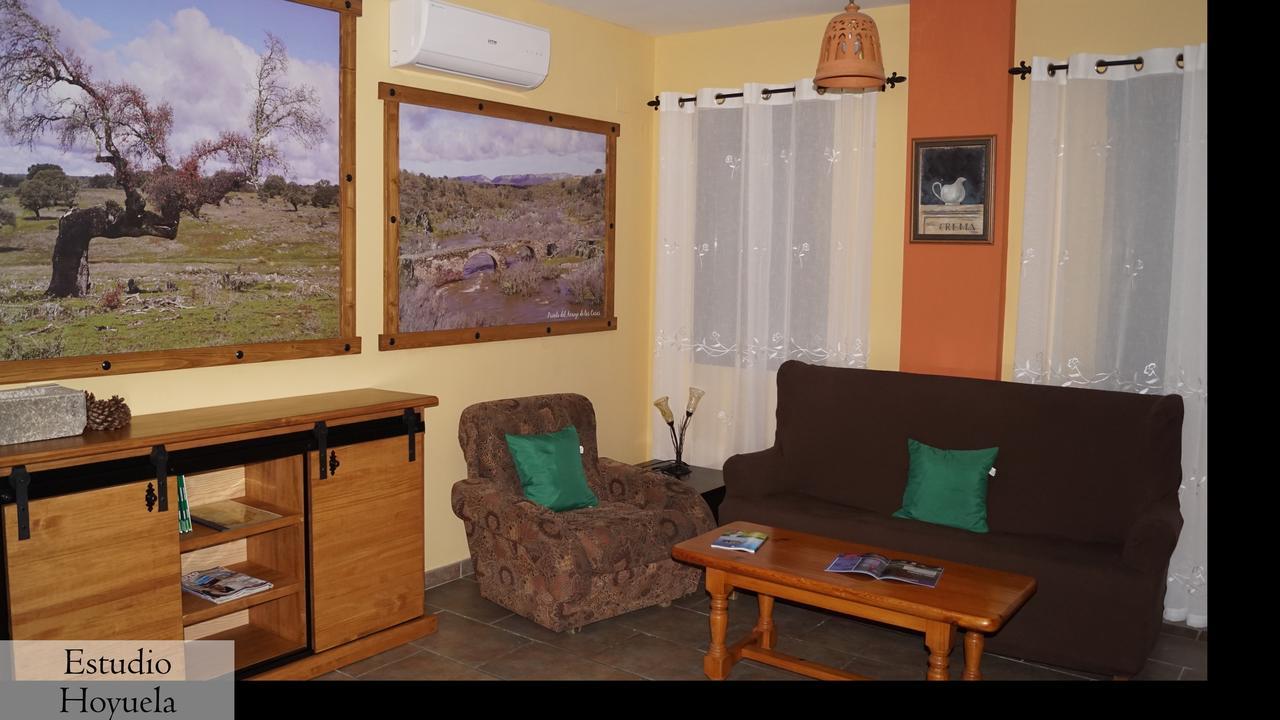 Apartamentos Estrellas De Monfraguee Torrejón el Rubio Extérieur photo