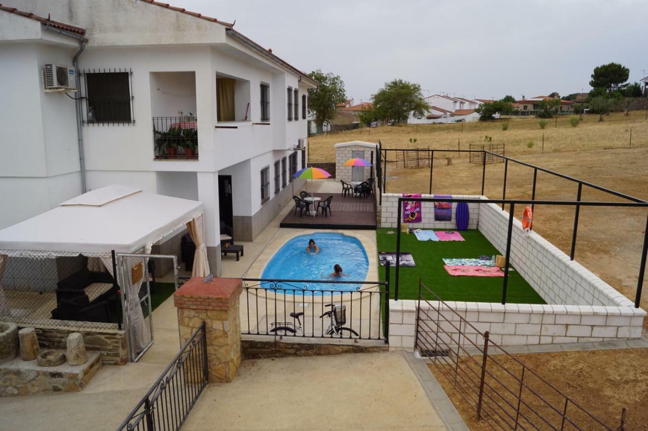 Apartamentos Estrellas De Monfraguee Torrejón el Rubio Extérieur photo